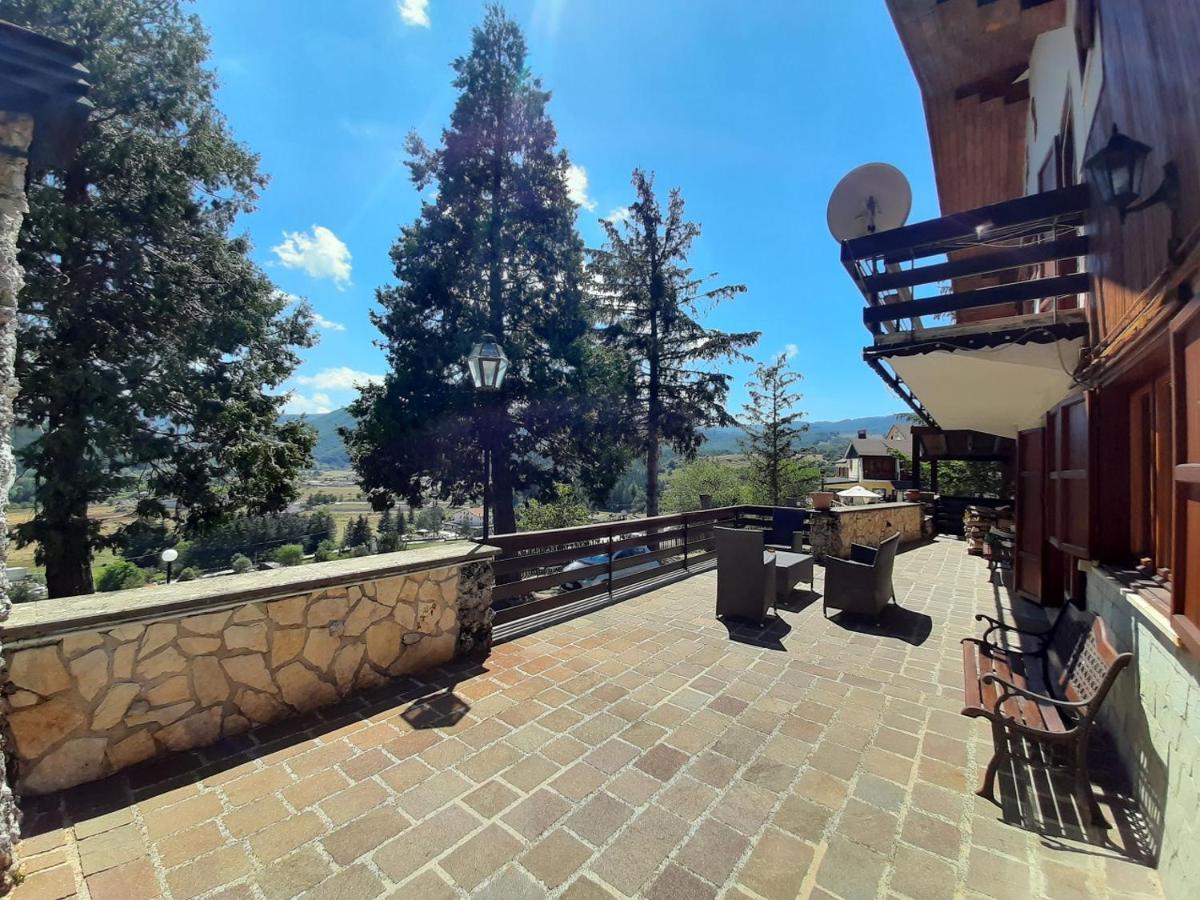 Hotel Orso Bianco Пескасероли Екстериор снимка