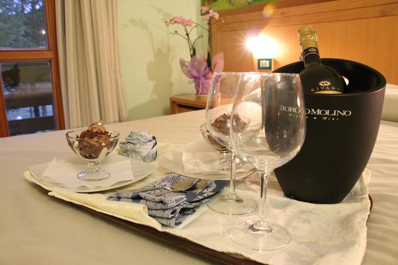 Hotel Orso Bianco Пескасероли Екстериор снимка