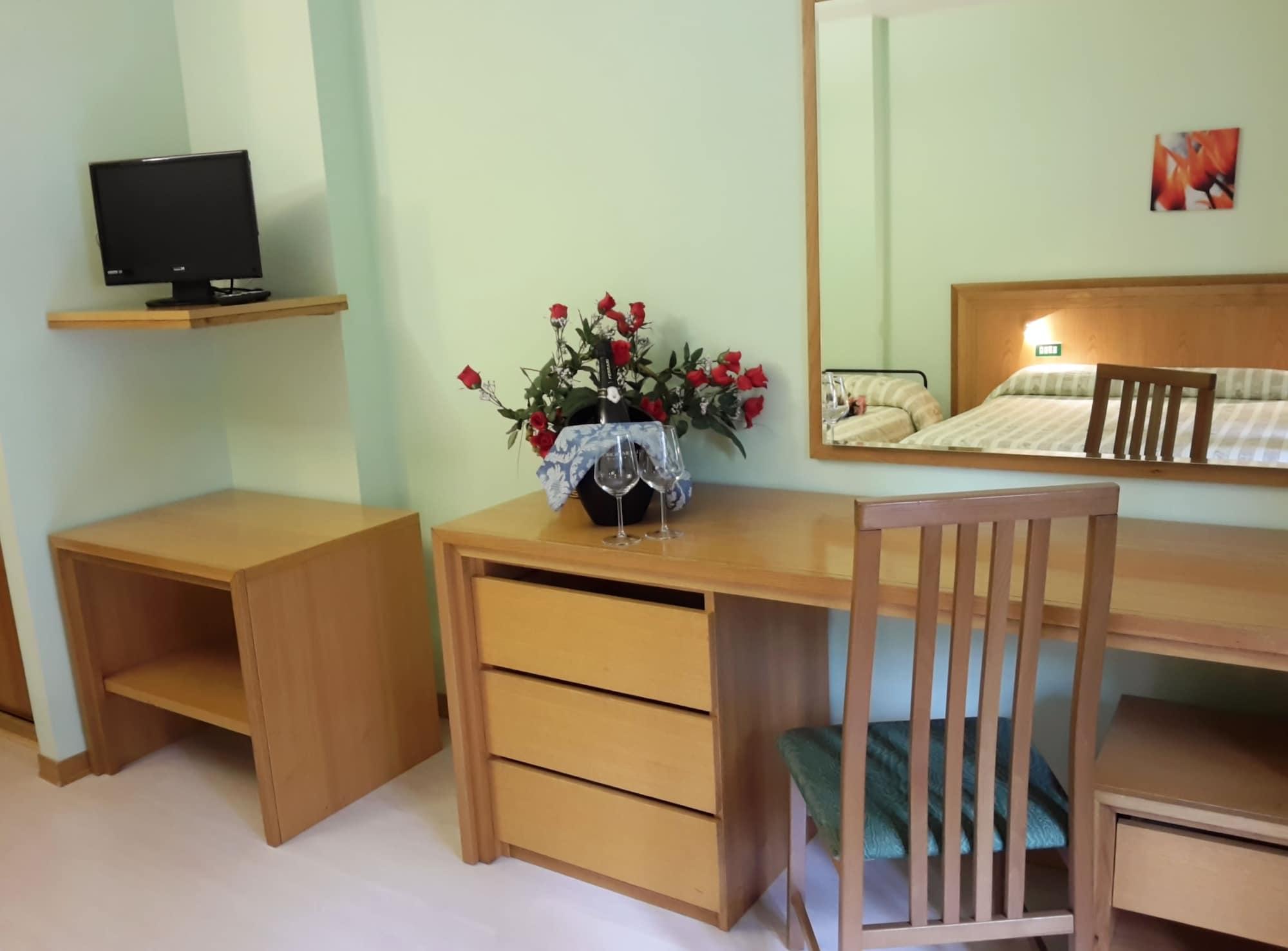 Hotel Orso Bianco Пескасероли Екстериор снимка