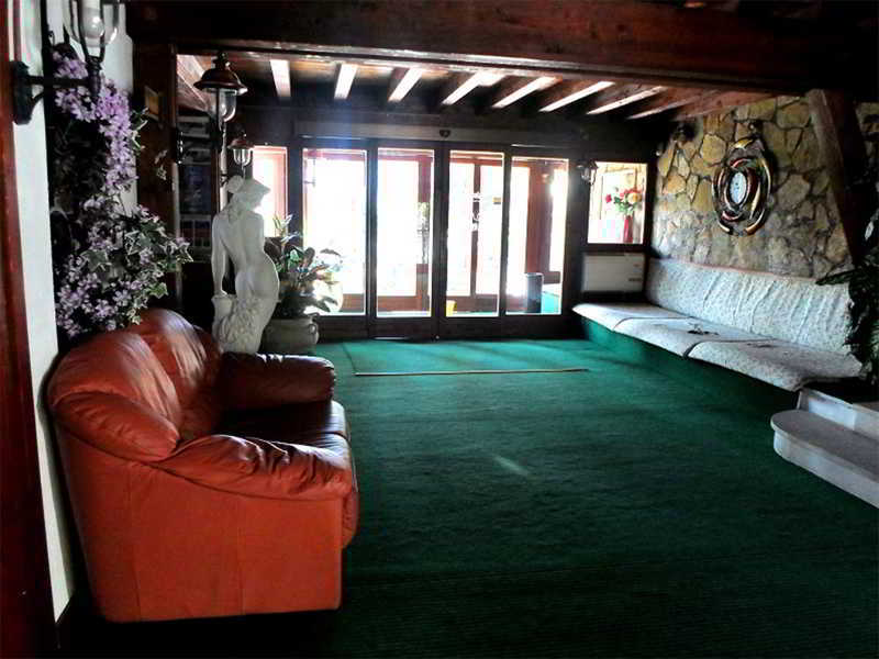 Hotel Orso Bianco Пескасероли Екстериор снимка