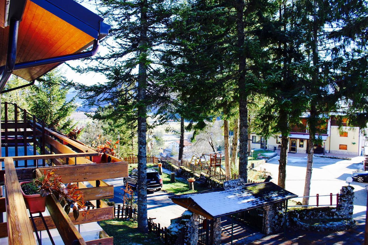 Hotel Orso Bianco Пескасероли Екстериор снимка