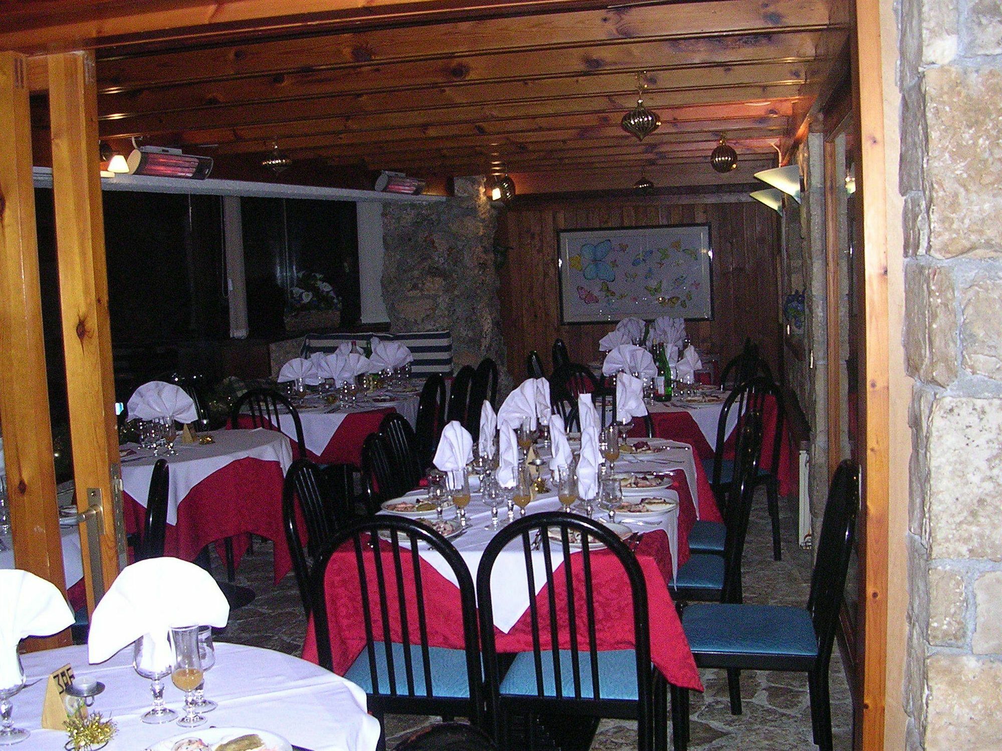 Hotel Orso Bianco Пескасероли Екстериор снимка